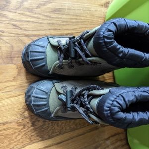 Kids snow boots